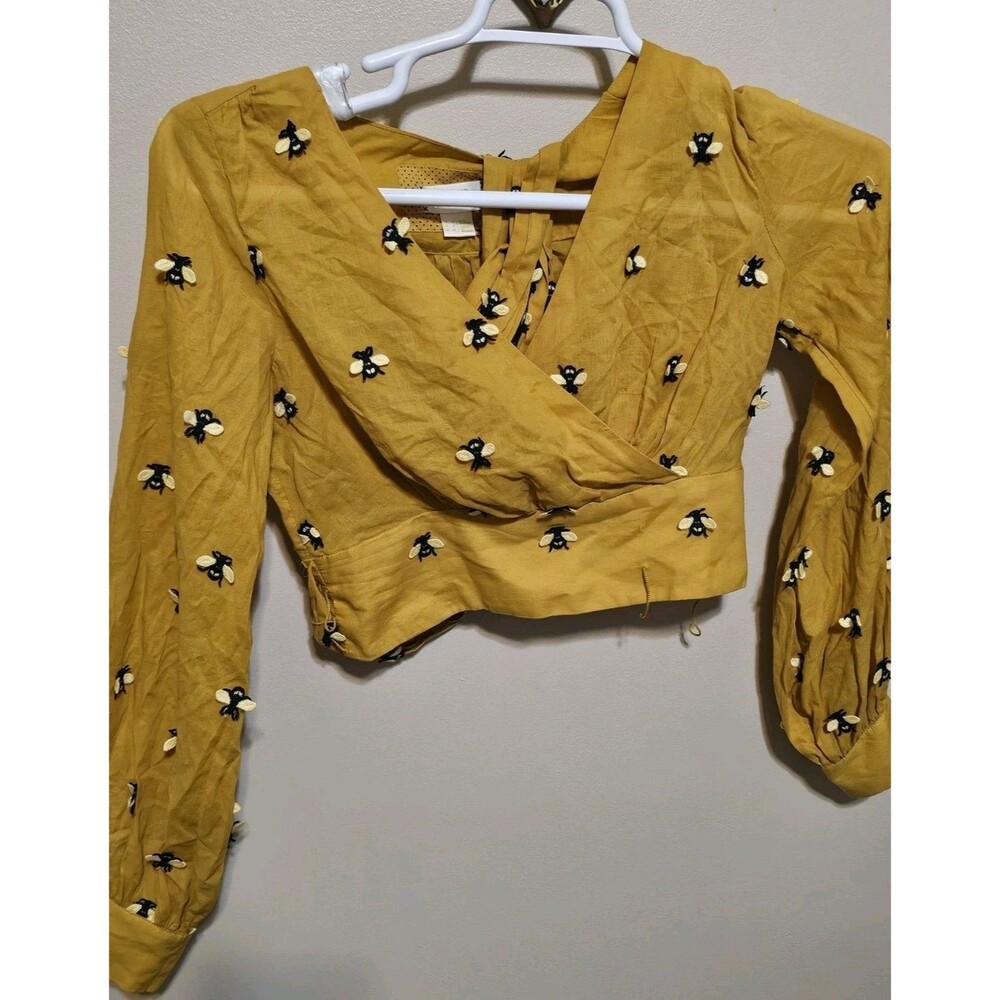 Maeve Anthropologie Bee Embroidered Long Sleeve Wrap Crop Top Yellow Sz 0 Flaw - Picture 4 of 13